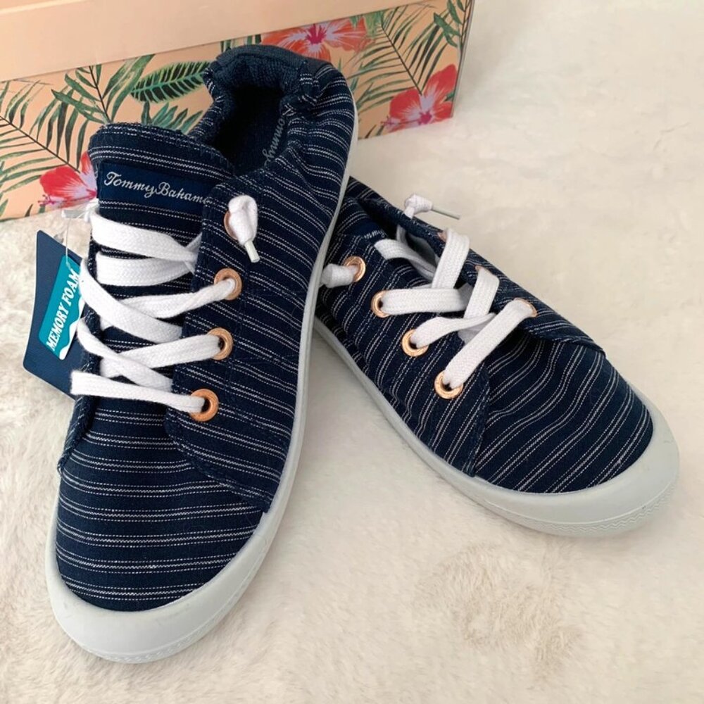 Tommy Bahama No Tie Slip On Sneakers - Size 7.5
